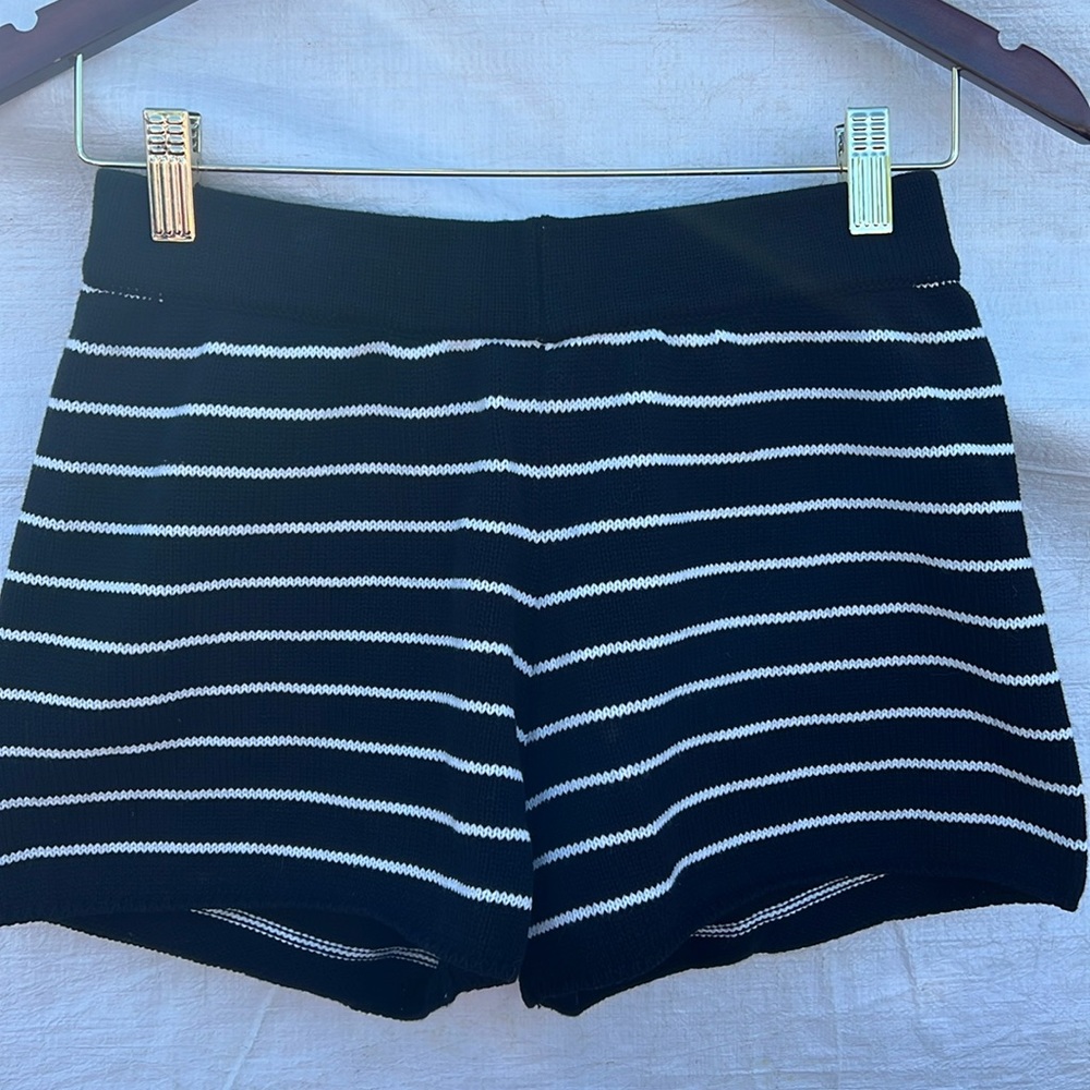 Sundays Renee short